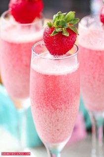 24 Pretty Easter Cocktails That Are Perfect For Spring wedding photo - 24 Pretty Easter Cocktails That Are Perfect For Spring