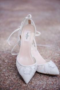 wedding photo - Top 10 Fabulous Wedding Shoes For 2016