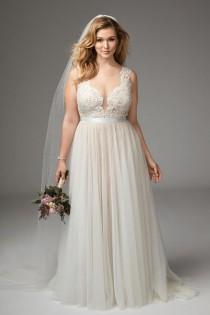 Where To Find Amazing Plus Size Wedding Dresses wedding photo - Where To Find Amazing Plus Size Wedding Dresses