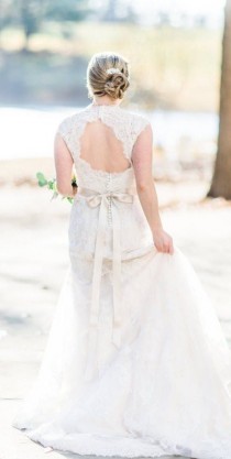 Blues And Greens Made For The Perfect Winter Wedding Colors! wedding photo - Blues And Greens Made For The Perfect Winter Wedding Colors!