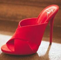 wedding photo - Fabulous Footwear