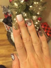 wedding photo - 45 Simple Festive Christmas Acrylic Nail Designs For Winter