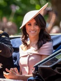 Meghan Shakes Up Her Royal Image By Ditching Her Sleeves wedding photo - Meghan Shakes Up Her Royal Image By Ditching Her Sleeves