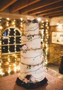 wedding photo - A Beach Winter Wedding In Romantic Burgundy