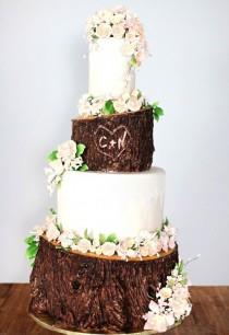 wedding photo - Canada's Prettiest Wedding Cakes For 2015