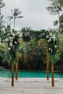 wedding photo - This Seseh Beach Villas Wedding Is A Vision Of Tropical Elegance