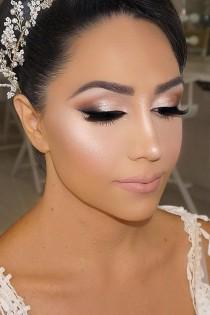 wedding photo - 36 Bright Wedding Makeup Ideas For Brunettes