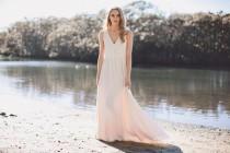 Classic V neck wedding gown wedding photo - Classic V neck wedding gown