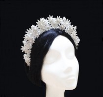 wedding photo -  White flower bridal crown. Daisy flower headband.