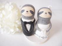 Love Wedding Cake Toppers -Love Sloth with base wedding photo - Love Wedding Cake Toppers -Love Sloth with base