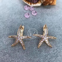 wedding photo -  Gold Starfish Earrings Studs-Beach Wedding-beach wedding jewelry bridesmaid gift-Simple Modern Jewelry Swarovski Gold Filled Ocean Earrings