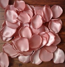 Rose Gold rose petals, Rose Gold wedding, rose gold baby shower, rose gold bridal shower, wedding decorations, flower petals, table decor. wedding photo - Rose Gold rose petals, Rose Gold wedding, rose gold baby shower, rose gold bridal shower, wedding decorations, flower petals, table decor.