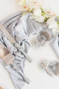 Wedding cake server set with Glasses Wedding cutting set Wedding glasses Wedding flutes Champagne glasses Cake cutter Silver Cake server wedding photo - Wedding cake server set with Glasses Wedding cutting set Wedding glasses Wedding flutes Champagne glasses Cake cutter Silver Cake server