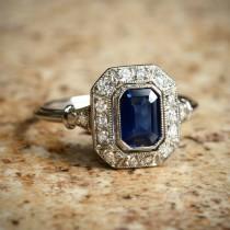 Blue Natural Sapphire Diamond Halo and Platinum Ring wedding photo - Blue Natural Sapphire Diamond Halo and Platinum Ring
