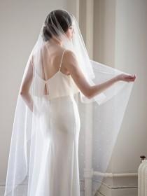 Pearl Drop Veil wedding photo - Pearl Drop Veil