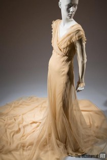 wedding photo - Wedding Dress 1937 Off White Ivory Cream 30s 40s Vintage Wedding Dress Sheer Net Vintage Fashion Style Color Photo Prin… 