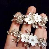 Expertly Crafted From Top-quality Wire, Pretty Handmade polymer Clay Flowers, And Bril… wedding photo - Expertly Crafted From Top-quality Wire, Pretty Handmade polymer Clay Flowers, And Bril…
