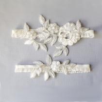 wedding photo - Ivory Pearl Beaded Flower Lace Wedding Garter Set ,Ivory Lace Garter Set, Ivory Toss Garter, Wedding Garter Belt / GT- 62