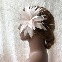wedding photo -  1 Piece Feather Fascinators Feather Flower Headpiece Womens Feathers Adornment for Cocktail Ball Wedding Church Tea Party