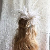 wedding photo -  Fluffy Feather Mount Fancy Millinery Feather Commercial Feather Flower for Bridal Veil Dance Costume Fascinators 1 Piece