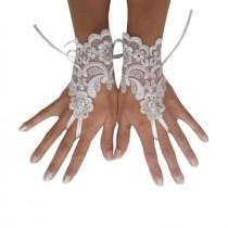 wedding photo -  White, silver, lace, glove, bridal, gloves, wedding, bridetobe, fingerless, lace gloves, fingerles gloves