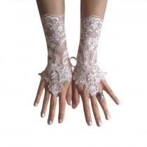 wedding photo -  Ivory gloves, cream, frame, wedding bridal lace, fingerless, gauntlets, prom, party, lace wedding gloves, bridal gloves lace, accessories