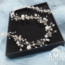 wedding photo -  Thin light hair vine for wedding with Czech crystals and pearl beads. The wire is silvery, flexible and at the same time rigid, it will not lose its shape. The vine