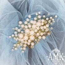 wedding photo -  DecorAtive bridal comb with pearl beads different sizes and Cxech crystal. Can be in gold and silver. Delivery all over the world takes about 10-40 days (free shipp