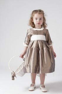 wedding photo - Flower girl dresses. Girls dressed in silk taupe. Decorations in ivory. Square neckline with three quarter sleeves.