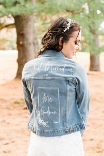 wedding photo - Bride denim jean jacket