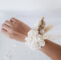 wedding photo - Dried flower wrist corsage, Flower corsage, Rustic flower corsage, Dry corsage, Boho wedding, Bridesmaids gift, Wedding bracelet