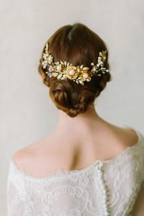 wedding photo - OCTAVIA romantic floral bridal headpiece, bohemian wedding comb, boho gold hair accessory with pearls, moonstone, crystals