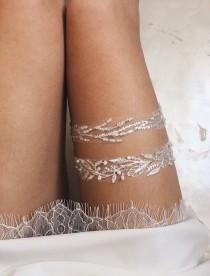 wedding photo - Lace garter for bridal morning / Ivory wedding garters