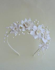 wedding photo - Ivory Flowers Wedding Tiara, Ivory Daffodils Bridal Tiara, Ivory Spring Wedding Crown, Ivory Wedding Headpiece, Ivory Flower Crown