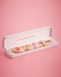 wedding photo -  Unique Wedding Favor Ideas ♥ Creative Wedding Favor Ideas 