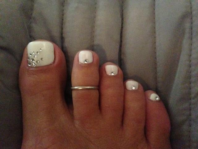 Bridal Pedicure Designs 2