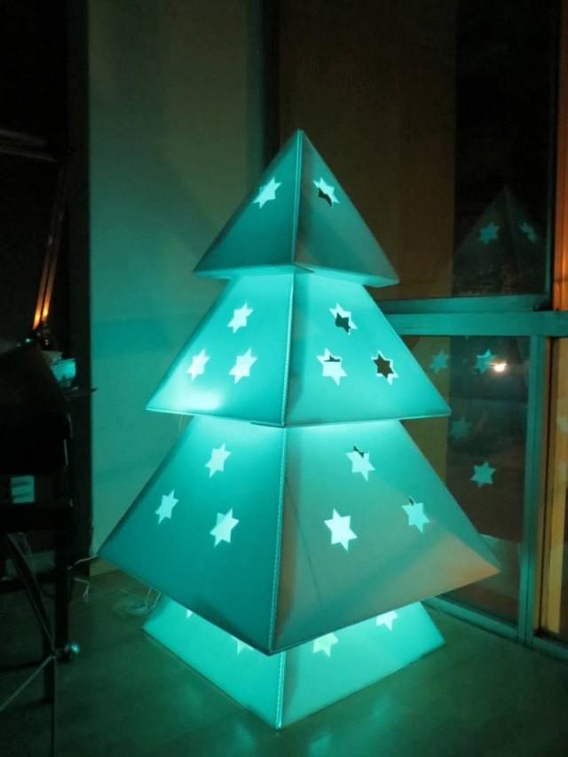 How To Make Cardboard Christmas Tree - DIY & Crafts - Handimania - Weddbook
