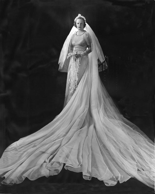 Vintage Bride :: Dramatic Bridal Portrait, 1938 :: Helen & Charles ...