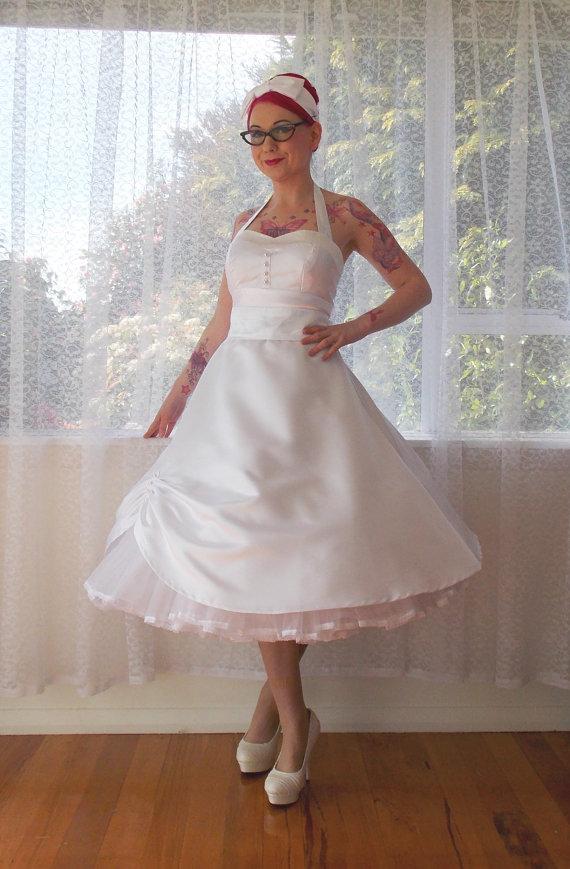 1950s 'Cecilia' Pin Up Wedding Dress With Sweetheart Neckline And Pearl ...