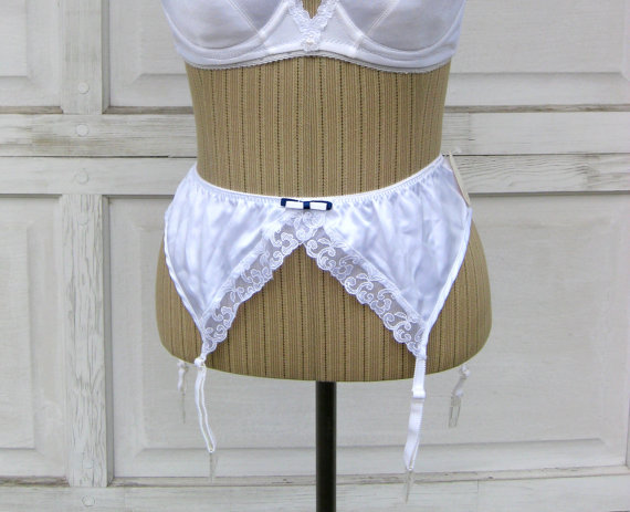 Vintage White Satin And Lace Wedding Garter Belt Waist 22 To 26 Inches ...