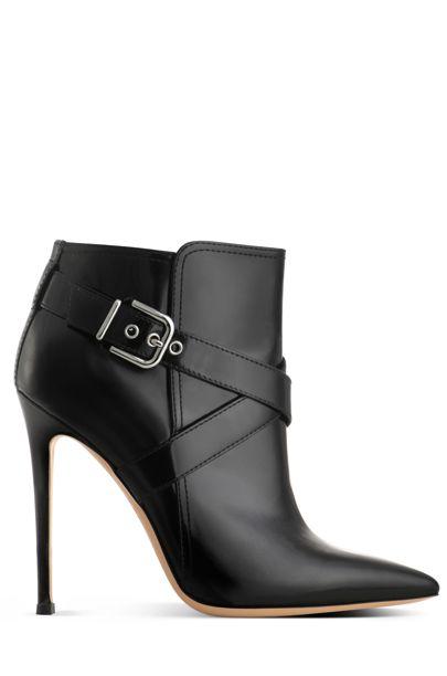 Shoe - Ankle Height Boots #2664146 - Weddbook